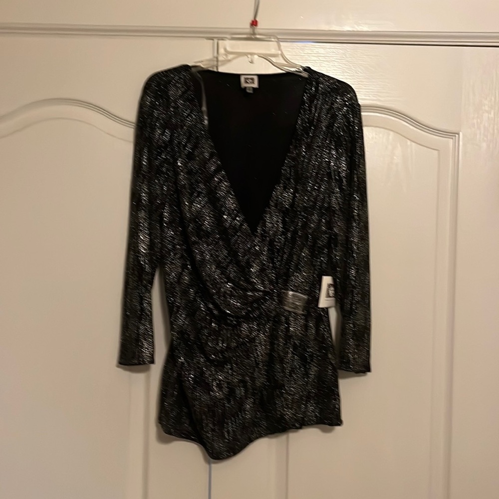 Women’s shirt from Anne Klein size Large.